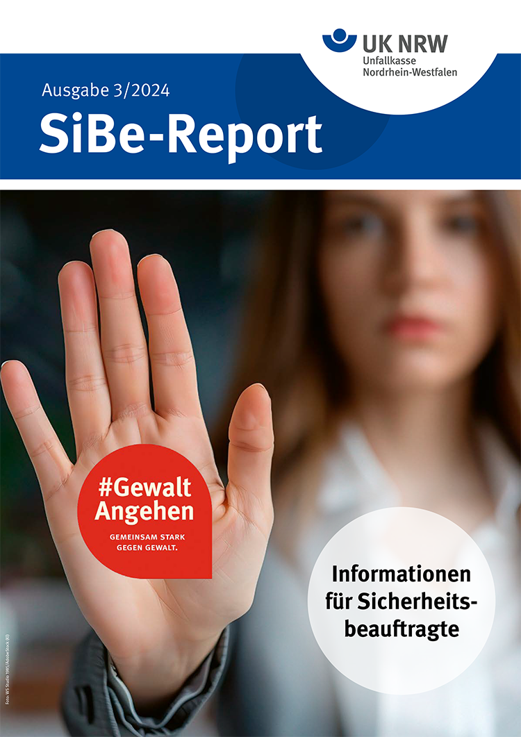 Titelbild des SiBe-Reports der Unfallkasse Nordrhein-Westfalen, Ausgabe 3/2024. Eine Frau im Vordergrund zeigt ein Handzeichen, als ob sie jemandem Einhalt gebietet. Auf ihrer Hand ist ein rotes Symbol mit der Aufschrift '#Gewalt Angehen, Gemeinsam stark gegen Gewalt'. Rechts davon steht: 'Informationen für Sicherheitsbeauftragte'. Der obere Teil des Bildes enthält das Logo der Unfallkasse NRW. Das Bild vermittelt das Thema Gewaltprävention und richtet sich an Sicherheitsbeauftragte.
